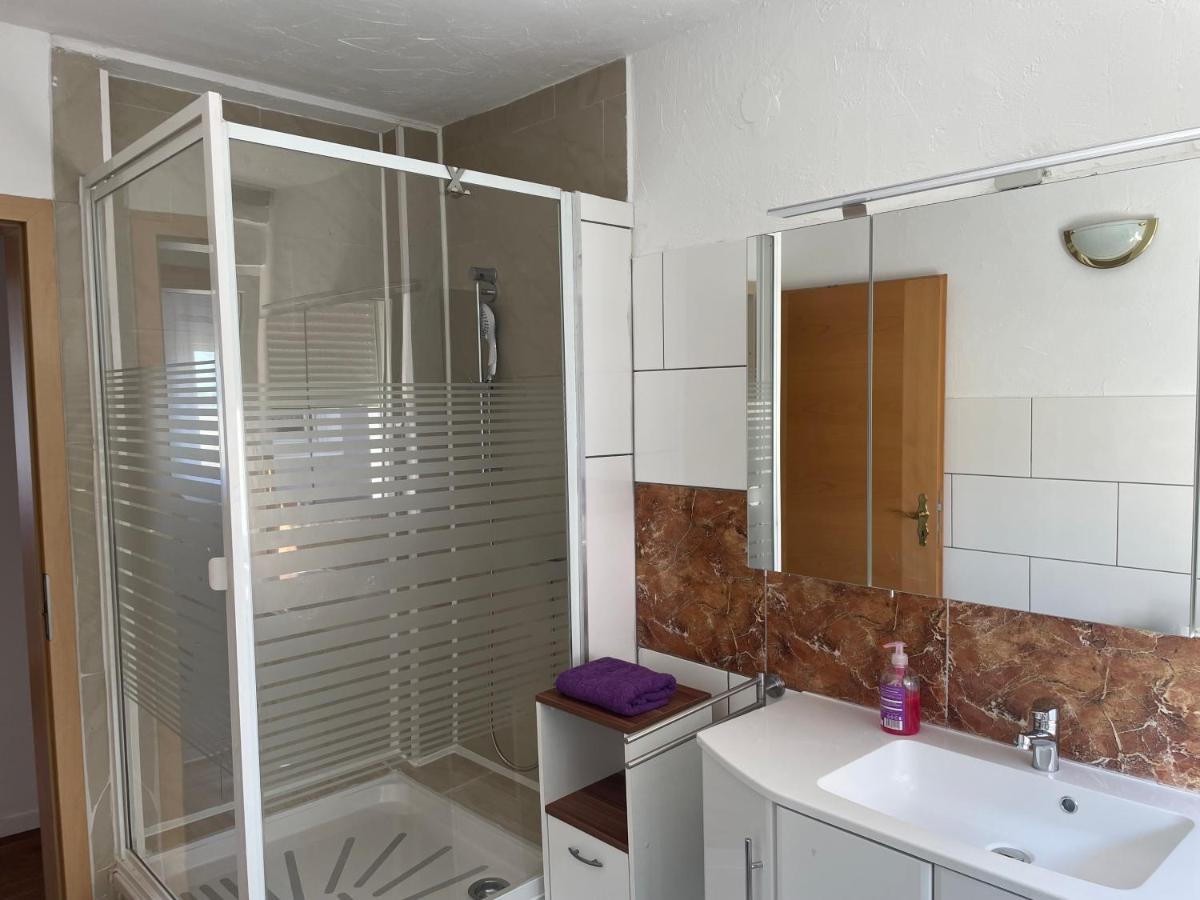 Apartament Mit Schlafzimmer ラール エクステリア 写真